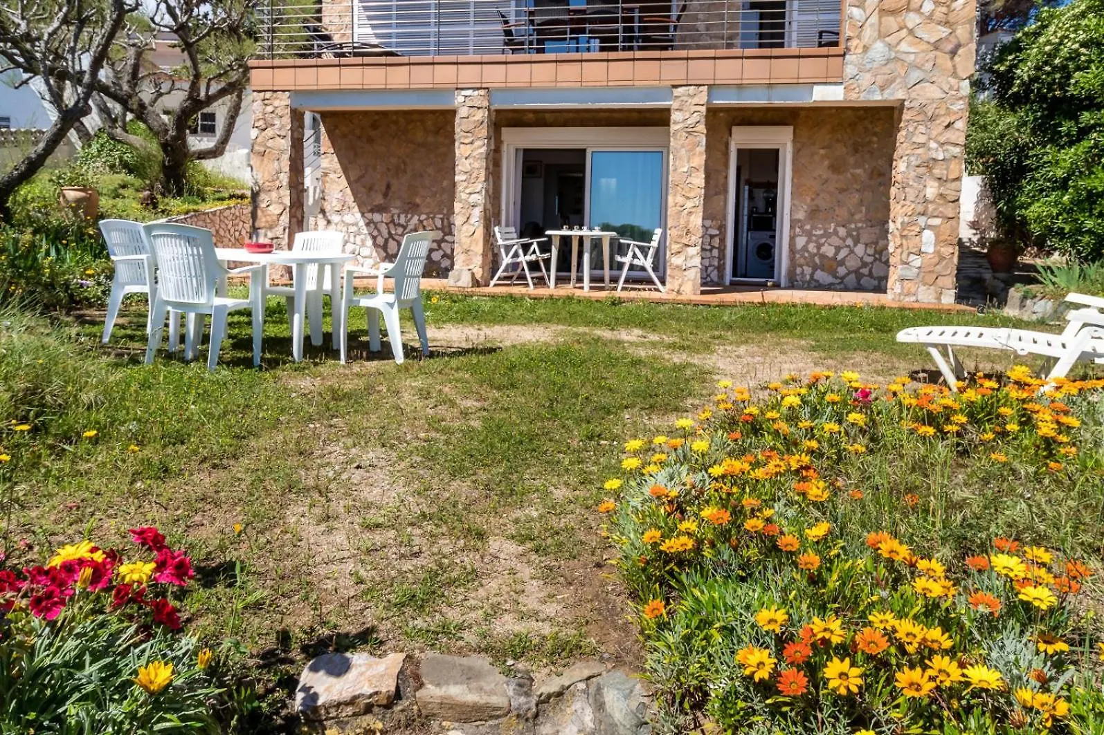 Carboneras 48 Apartamento En 1A Linea De Mar Llanca Apartment