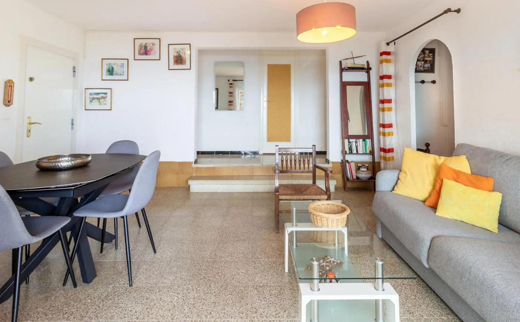 Apartment Carboneras 48 Apartamento En 1A Linea De Mar Llanca Spain